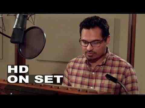 Turbo - Michael Pena Voicing his Character