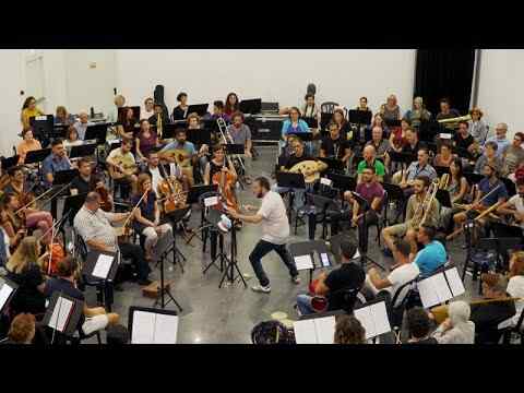 That Orchestra with the Broken Instruments - trailer 1